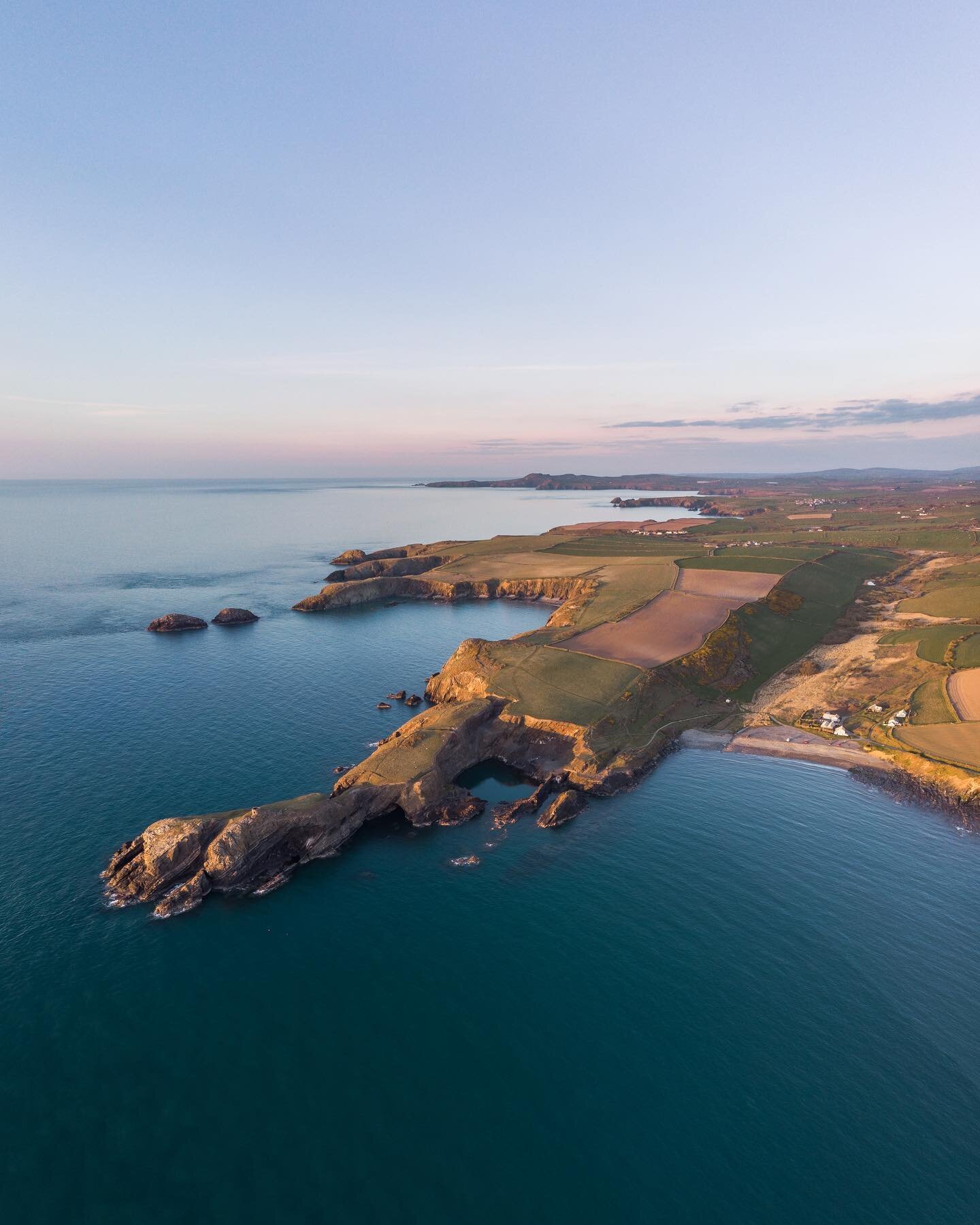 Coastal scenery at its finest.

The 6km out and back walk from Porthgain harbour to Blue lagoon is easily one my favourite in Pembrokeshire. 

The gentle and easy to follow path skirts the cliff top and passes by the beautiful Traeth Llfyn beach on t